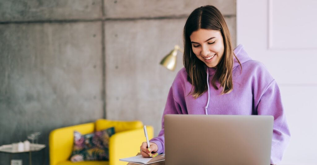 Veja como se inscrever nos cursos grátis da Infocal